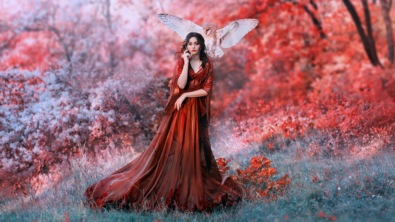 Powerful,Autumn,Nymph,,Queen,Goddess,Lady.,Long,Red,Light,Dress